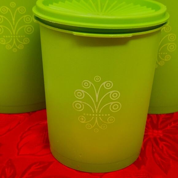 Vintage Tupperware servalier 4 pc Lime Apple Green Nesting Canister set w Lids - Picture 2 of 11